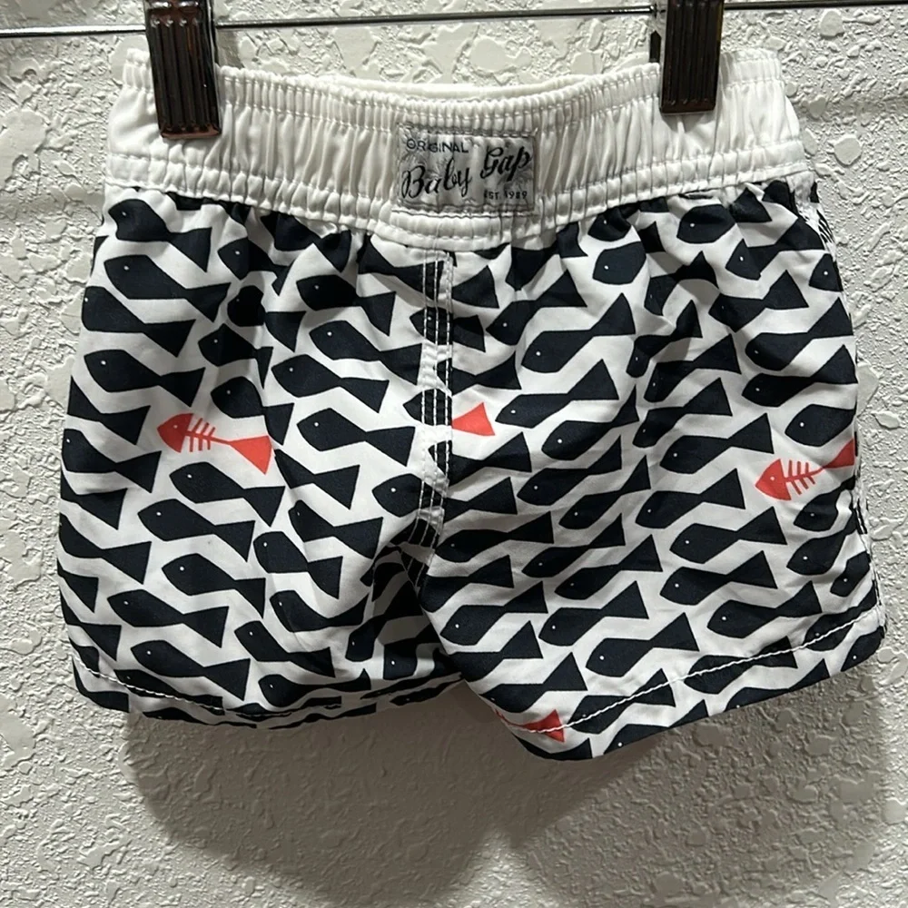 Baby Gap elastic waist boys shorts size 3-6 Months NWT